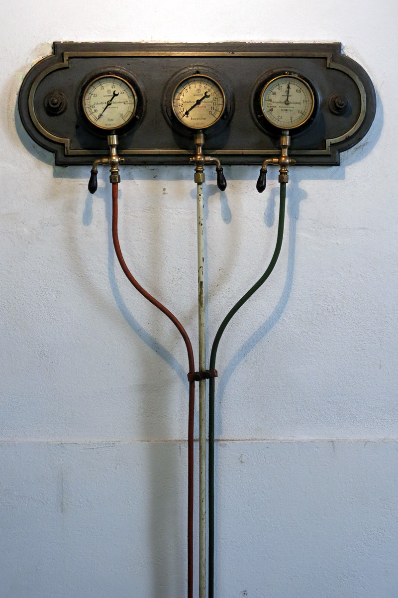 Illustration for article titled Photo Essay: Inside a 120 Year-Old Steam Powered Water Pumping Station